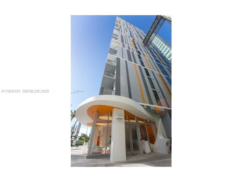 31 SE 6th St #1804, Miami FL 33131