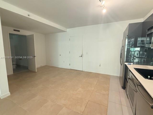 31 SE 6th St #1804, Miami FL 33131