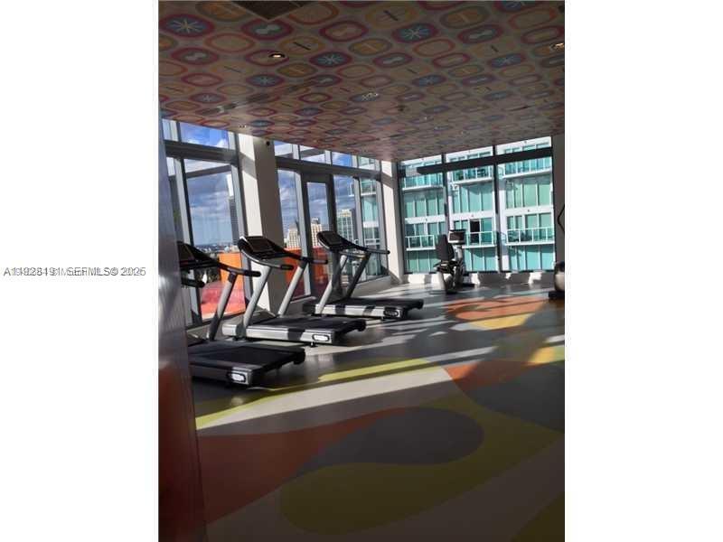 31 SE 6th St #1804, Miami FL 33131