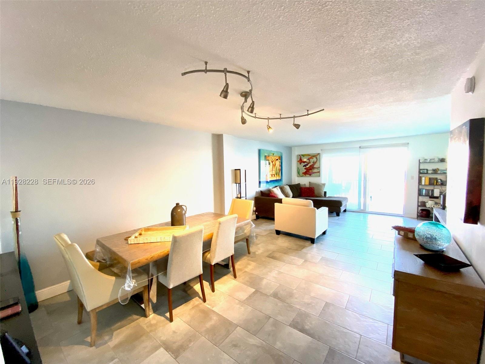 400 Golden Isles Dr #6, Hallandale Beach FL 33009