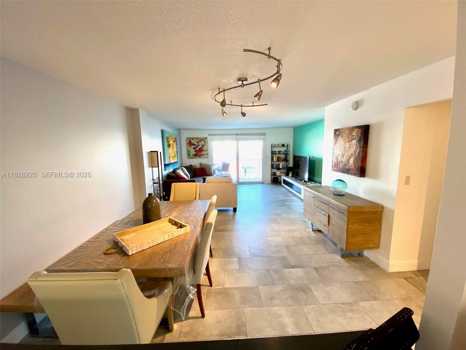 400 Golden Isles Dr #6, Hallandale Beach FL 33009