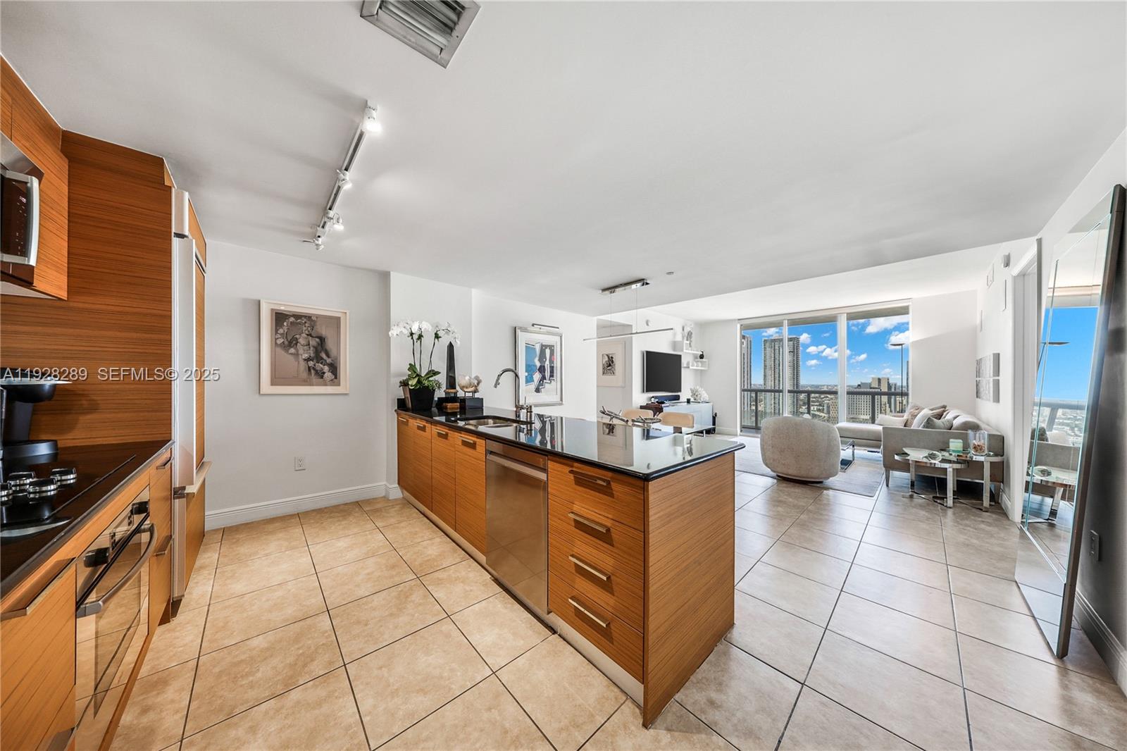 50 Biscayne Blvd #3311, Miami FL 33132