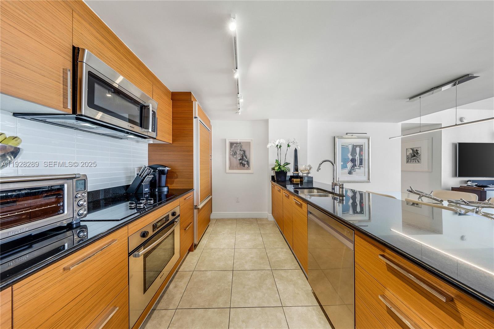 50 Biscayne Blvd #3311, Miami FL 33132
