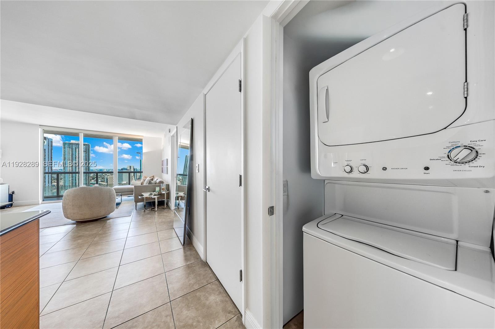 50 Biscayne Blvd #3311, Miami FL 33132