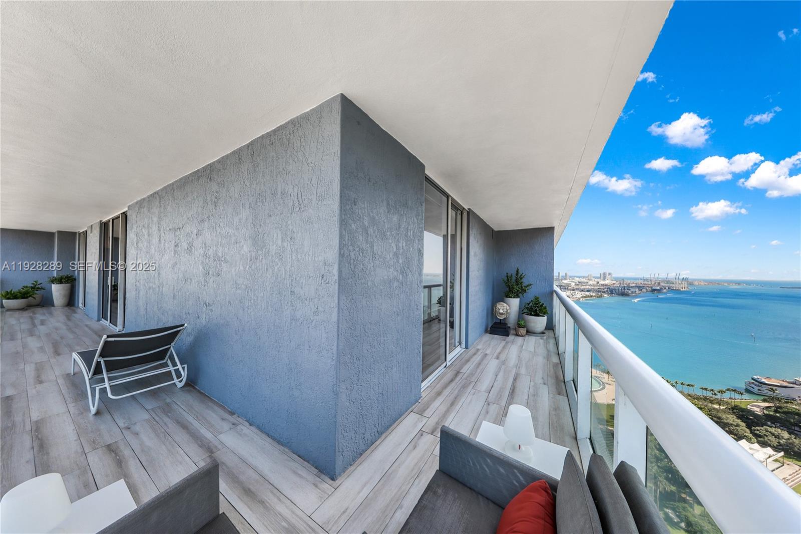 50 Biscayne Blvd #3311, Miami FL 33132