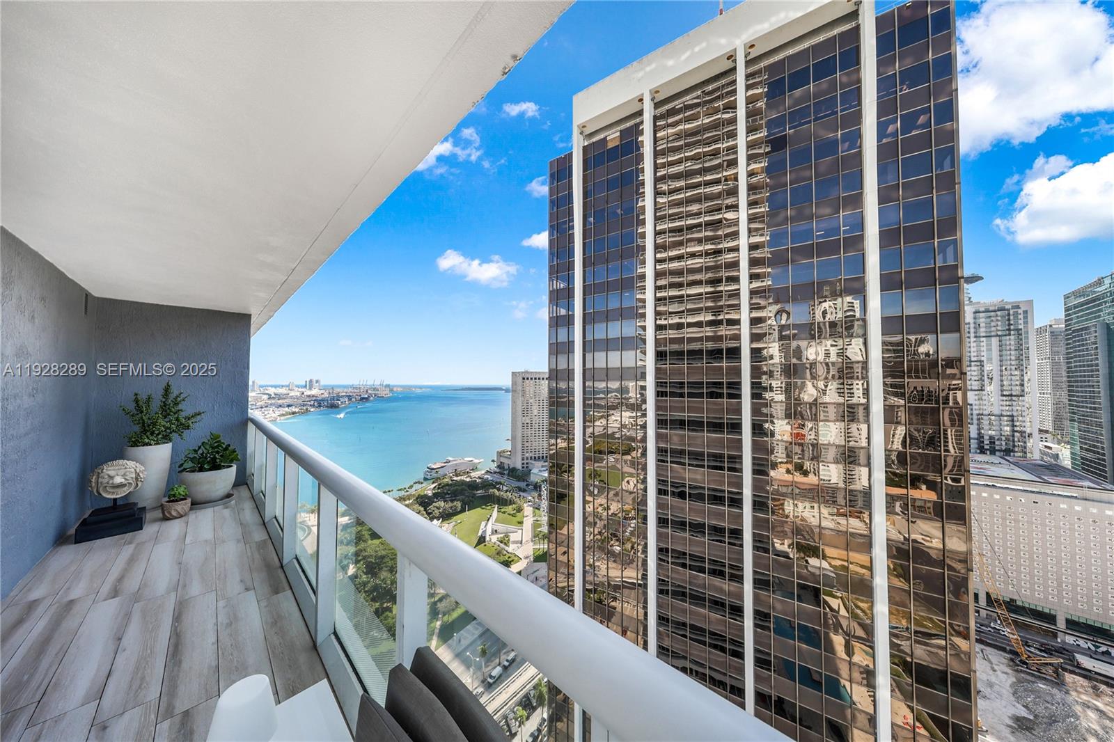 50 Biscayne Blvd #3311, Miami FL 33132