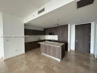 68 SE 6th St #3008, Miami FL 33131