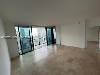 68 SE 6th St #3008, Miami FL 33131