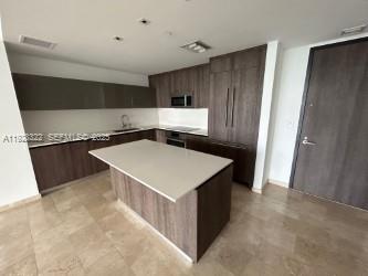 68 SE 6th St #3008, Miami FL 33131