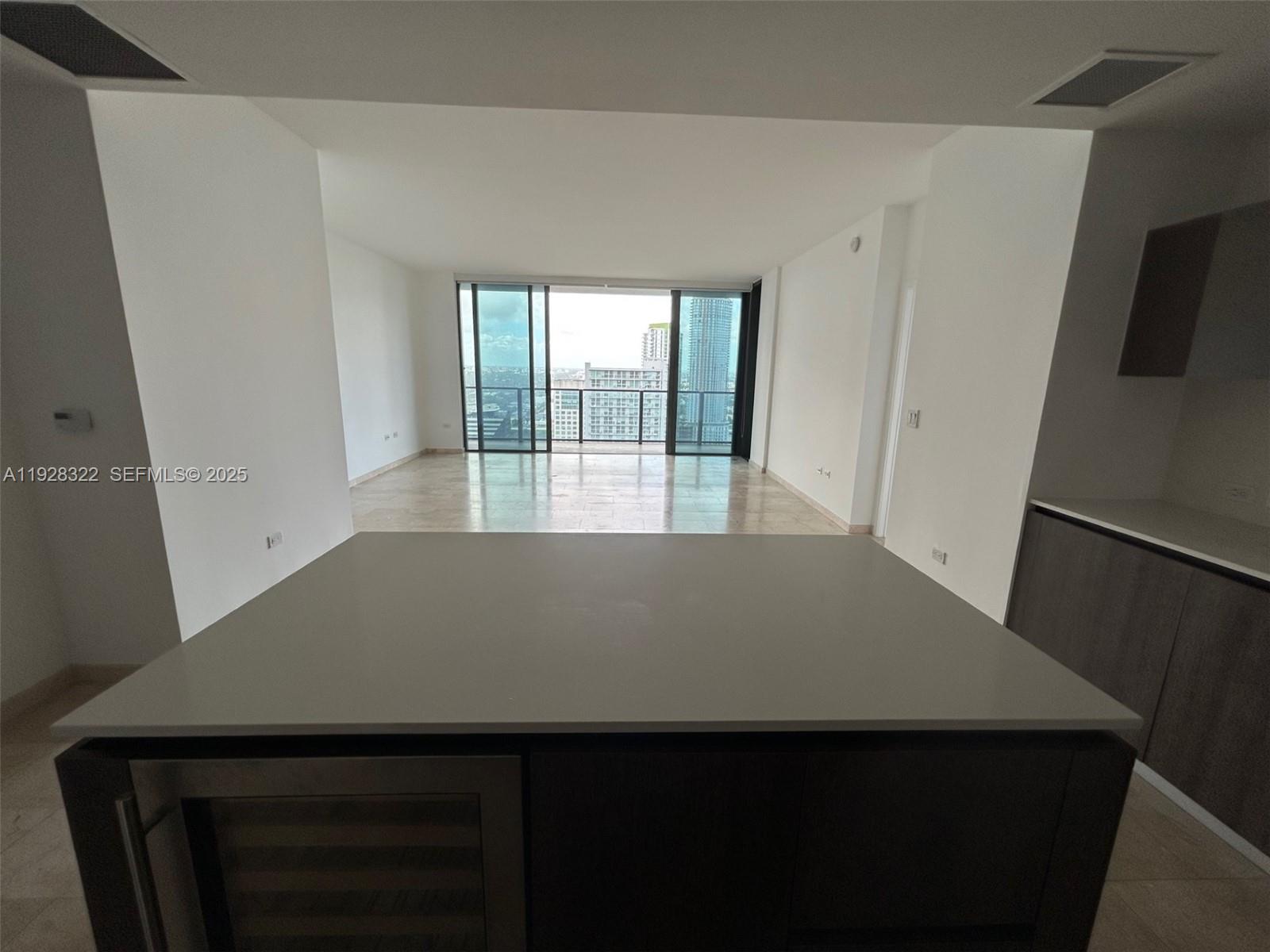 68 SE 6th St #3008, Miami FL 33131