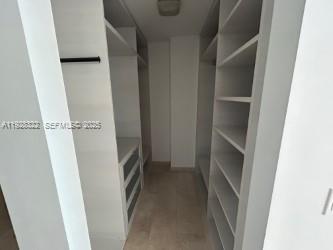 68 SE 6th St #3008, Miami FL 33131