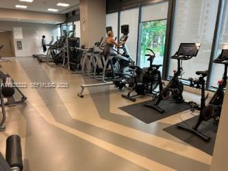 68 SE 6th St #3008, Miami FL 33131