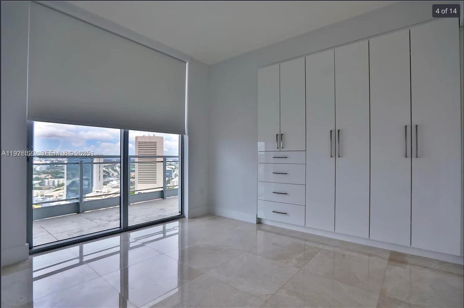 90 SW 3rd St #3604, Miami FL 33130