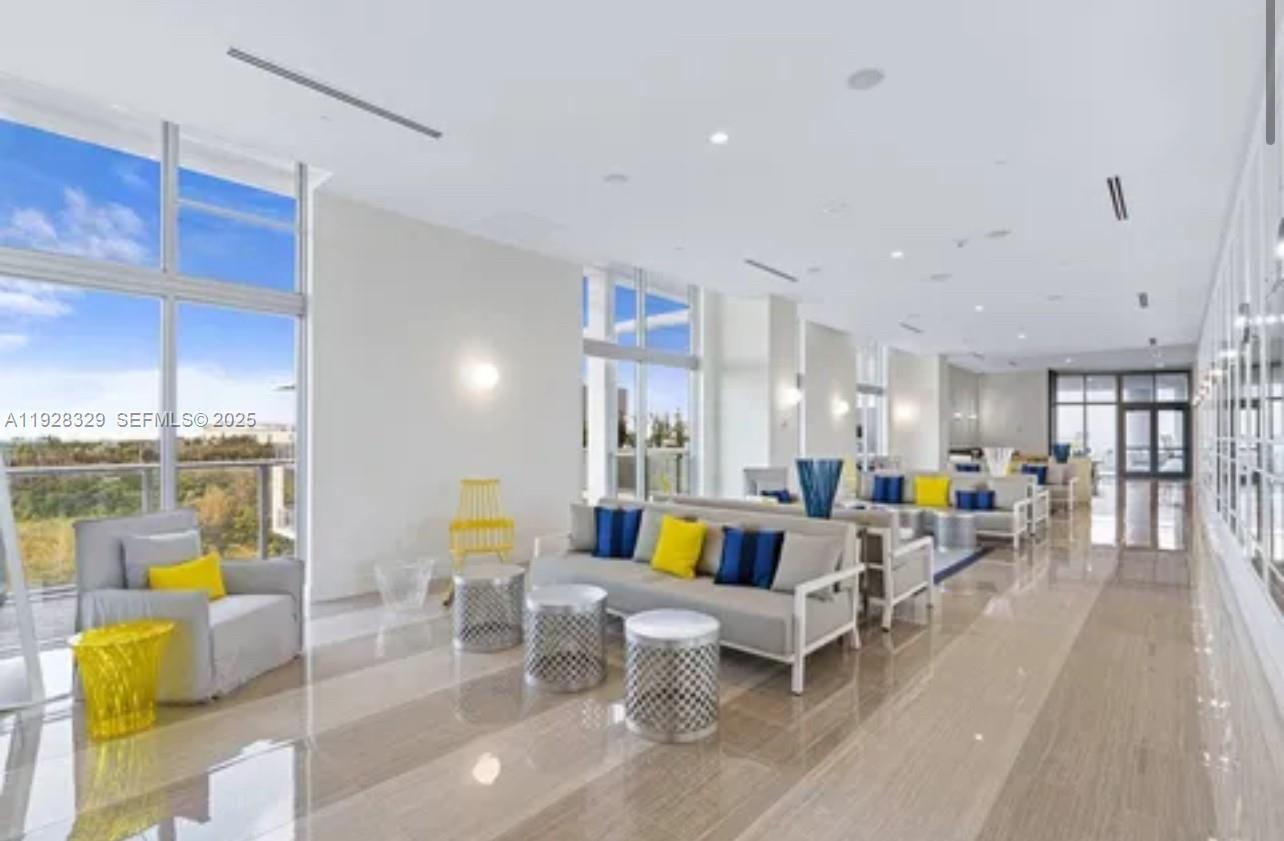 2000 Metropica Way #1701, Sunrise FL 33323