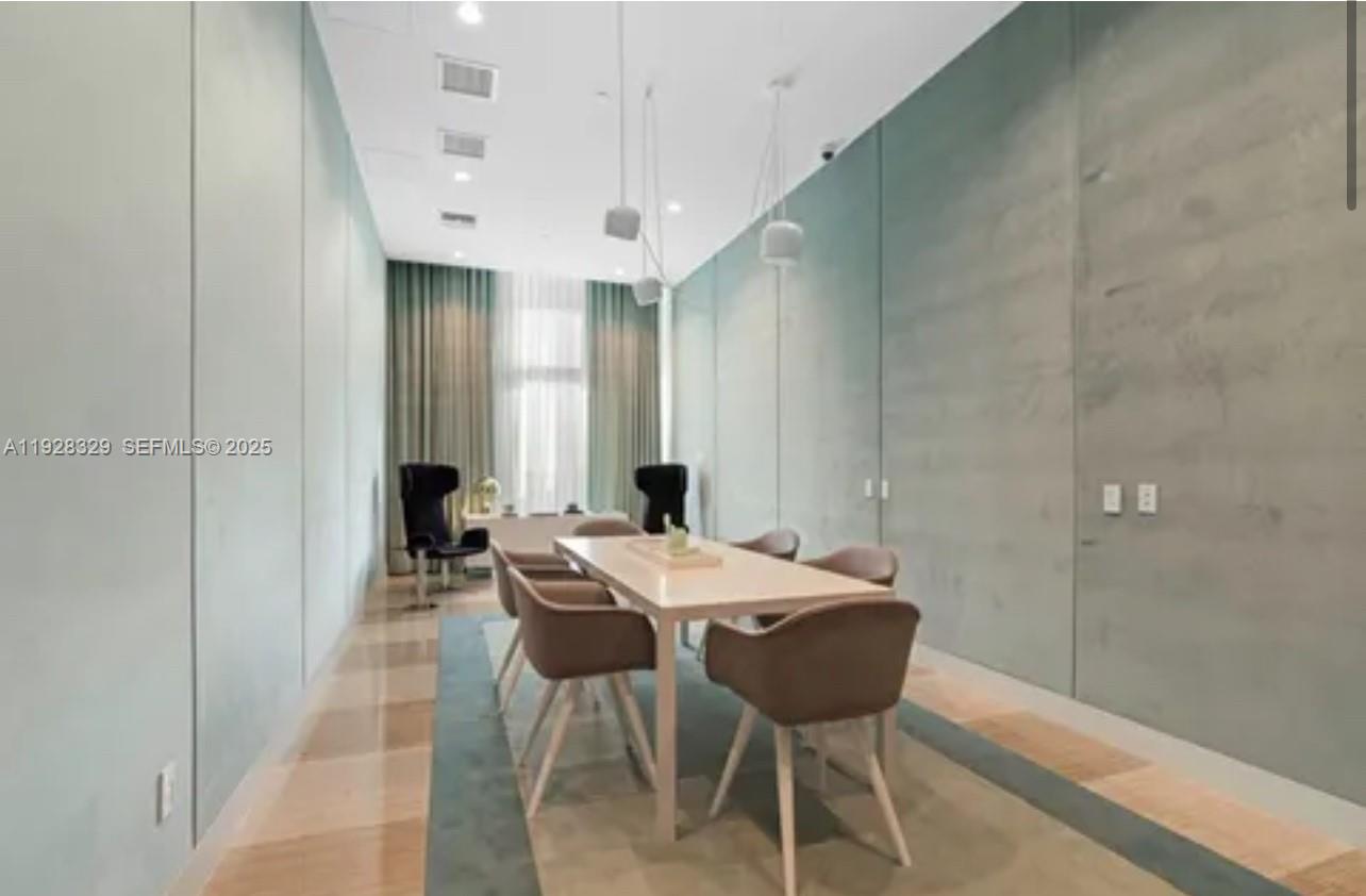 2000 Metropica Way #1701, Sunrise FL 33323