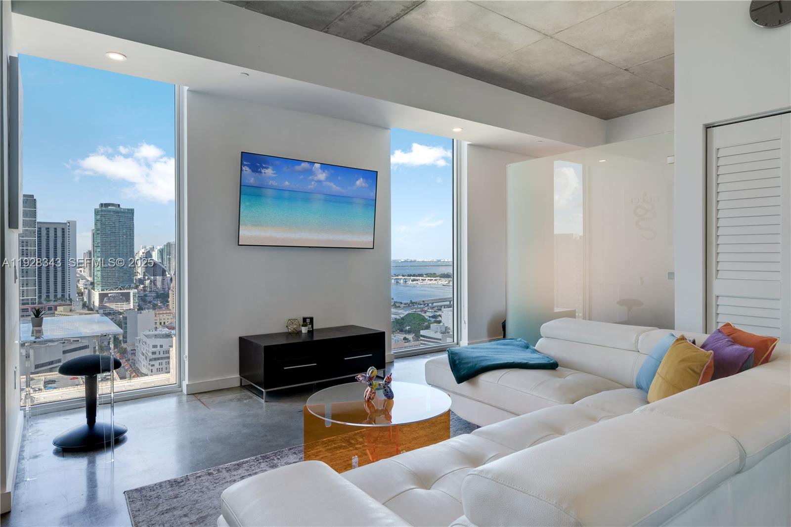 151 SE 1st St #3008, Miami FL 33131