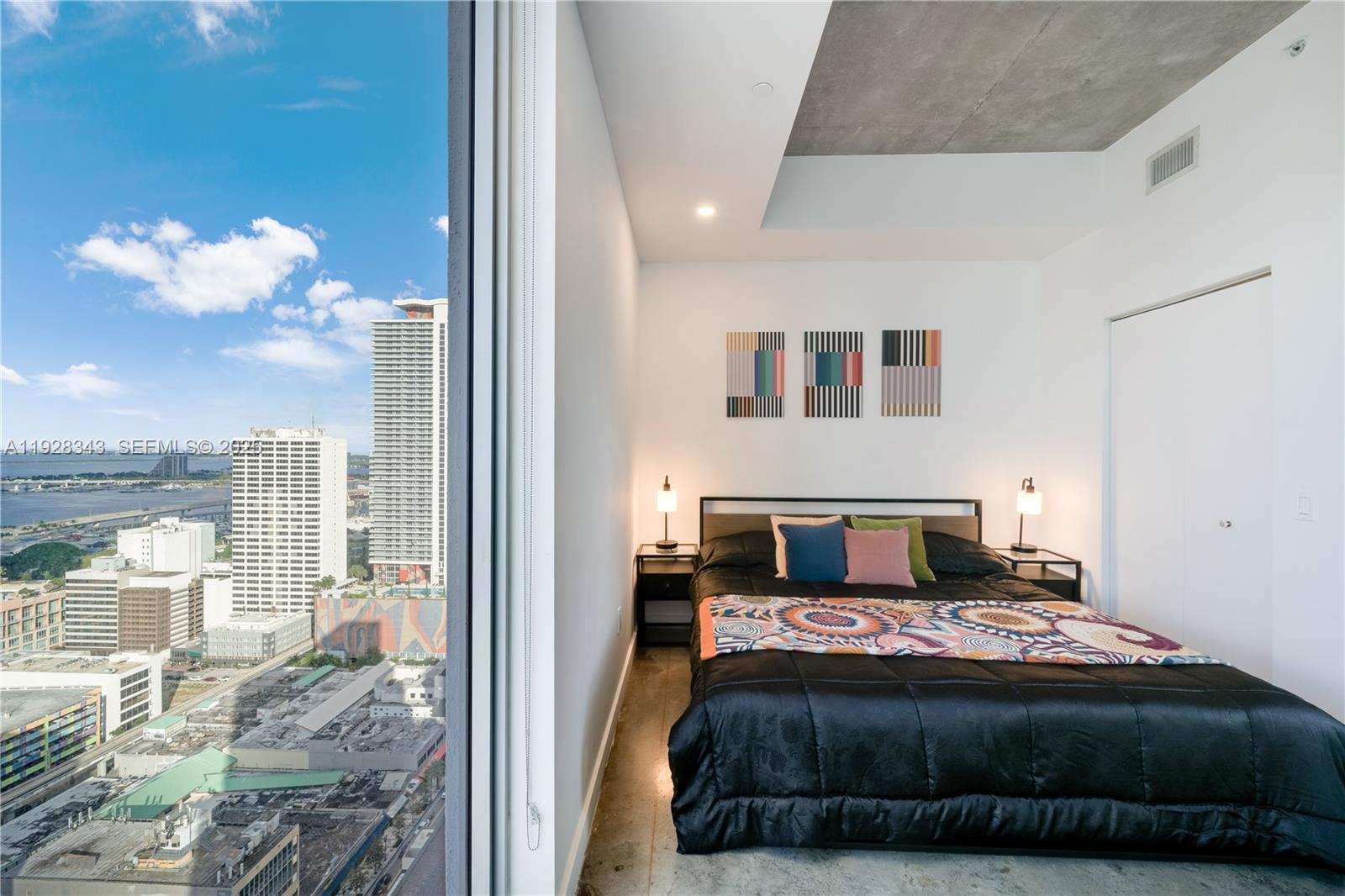 151 SE 1st St #3008, Miami FL 33131