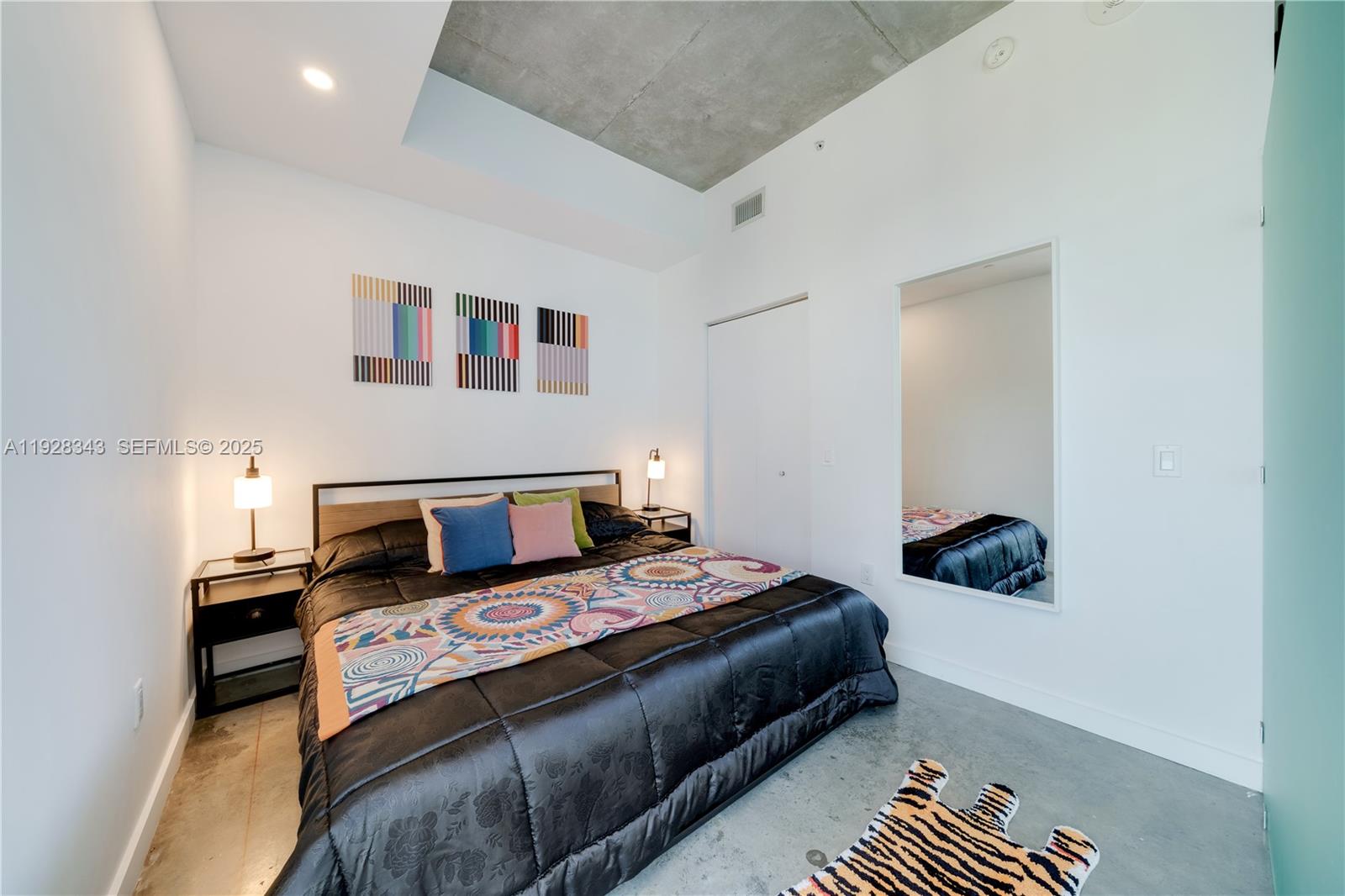 151 SE 1st St #3008, Miami FL 33131