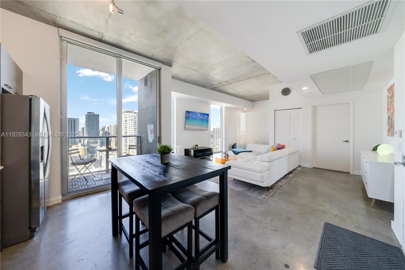 151 SE 1st St #3008, Miami FL 33131