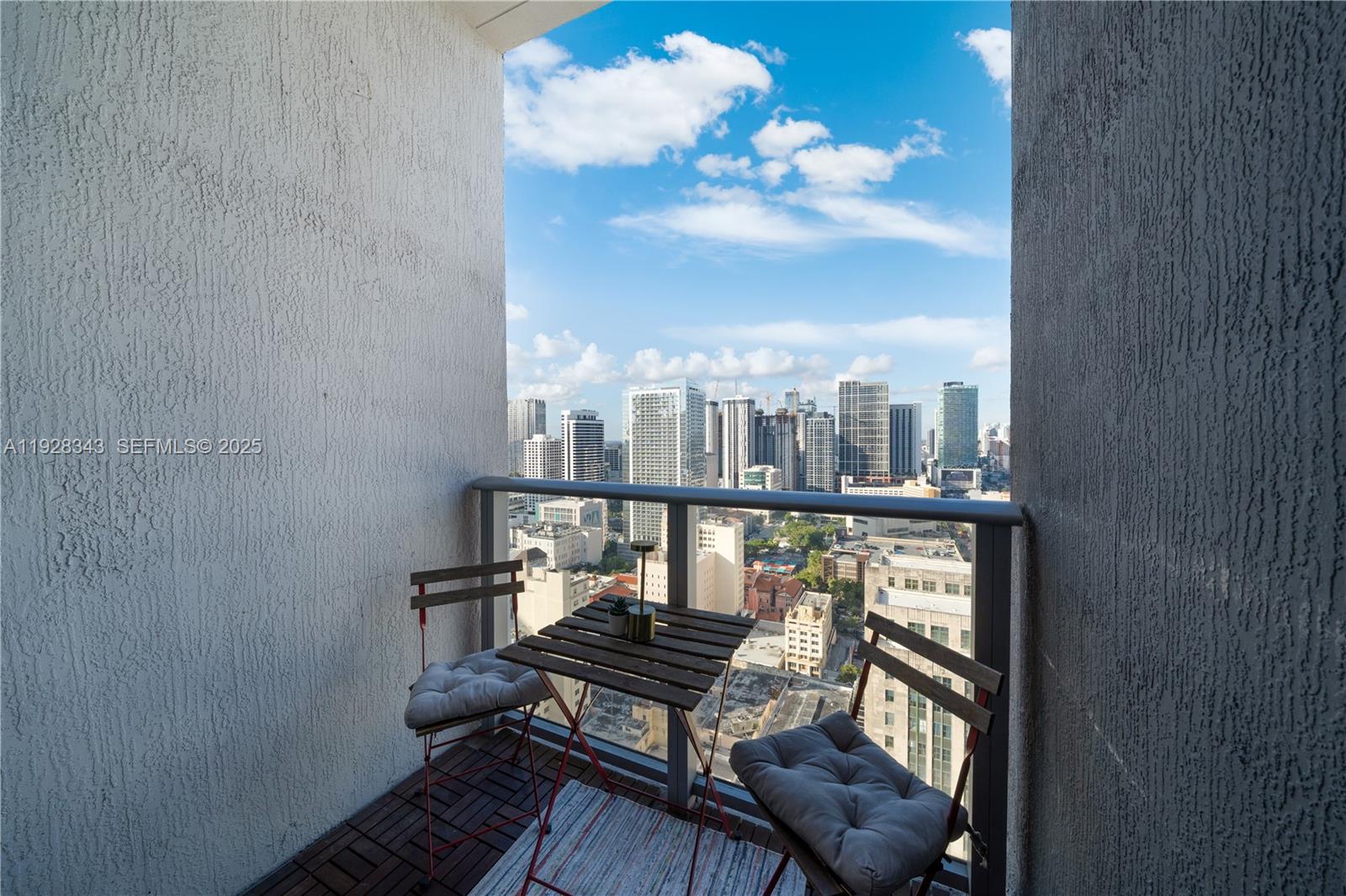 151 SE 1st St #3008, Miami FL 33131