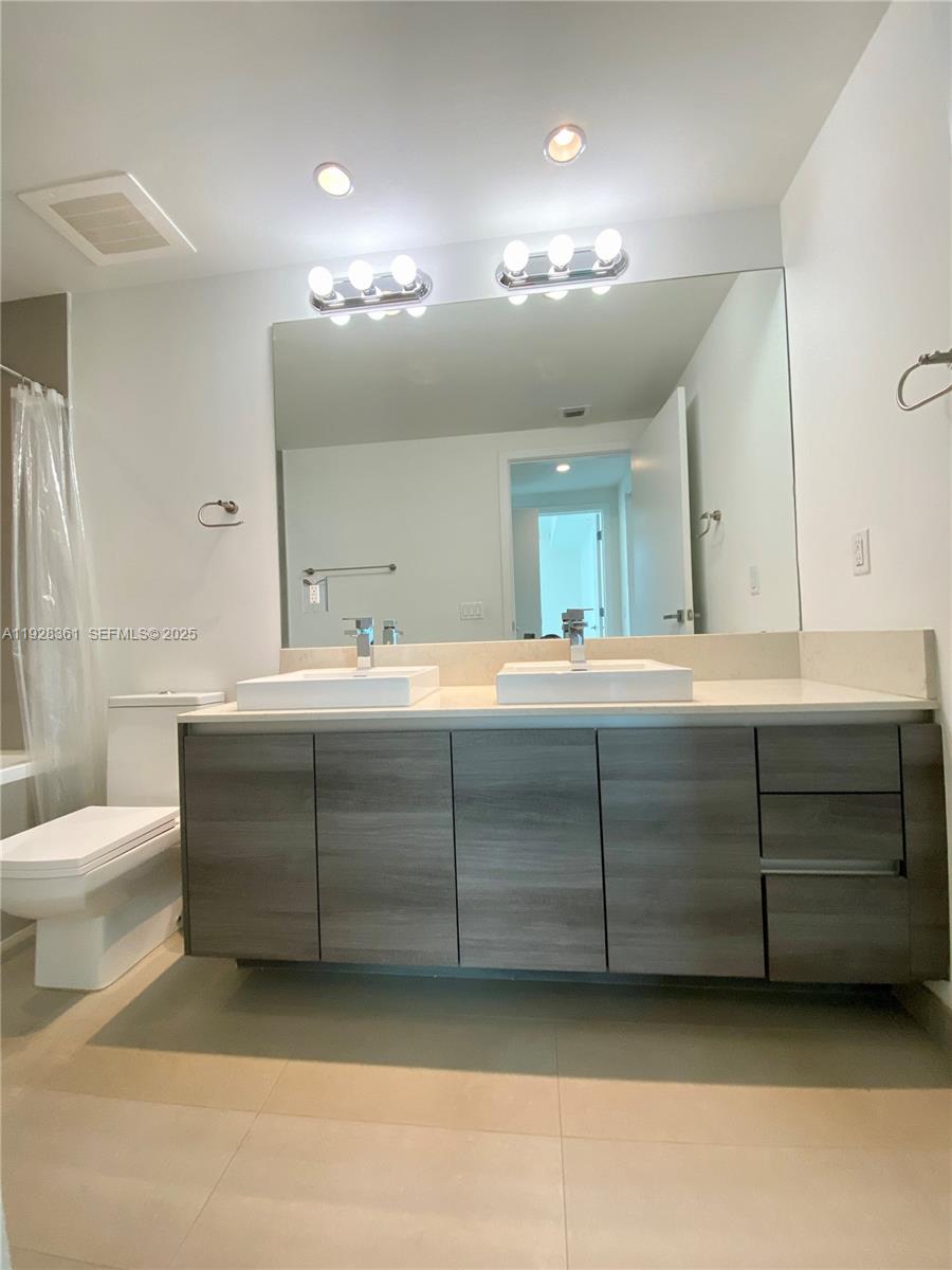 1080 Brickell Ave #3407, Miami FL 33131