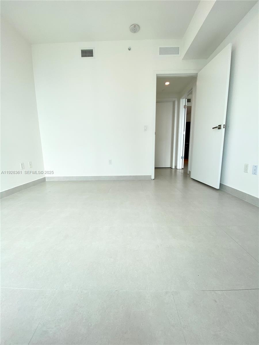 1080 Brickell Ave #3407, Miami FL 33131
