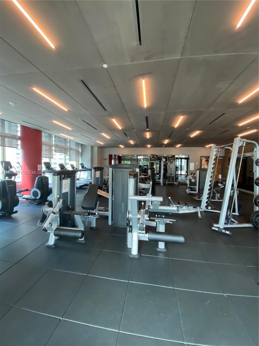 1080 Brickell Ave #3407, Miami FL 33131
