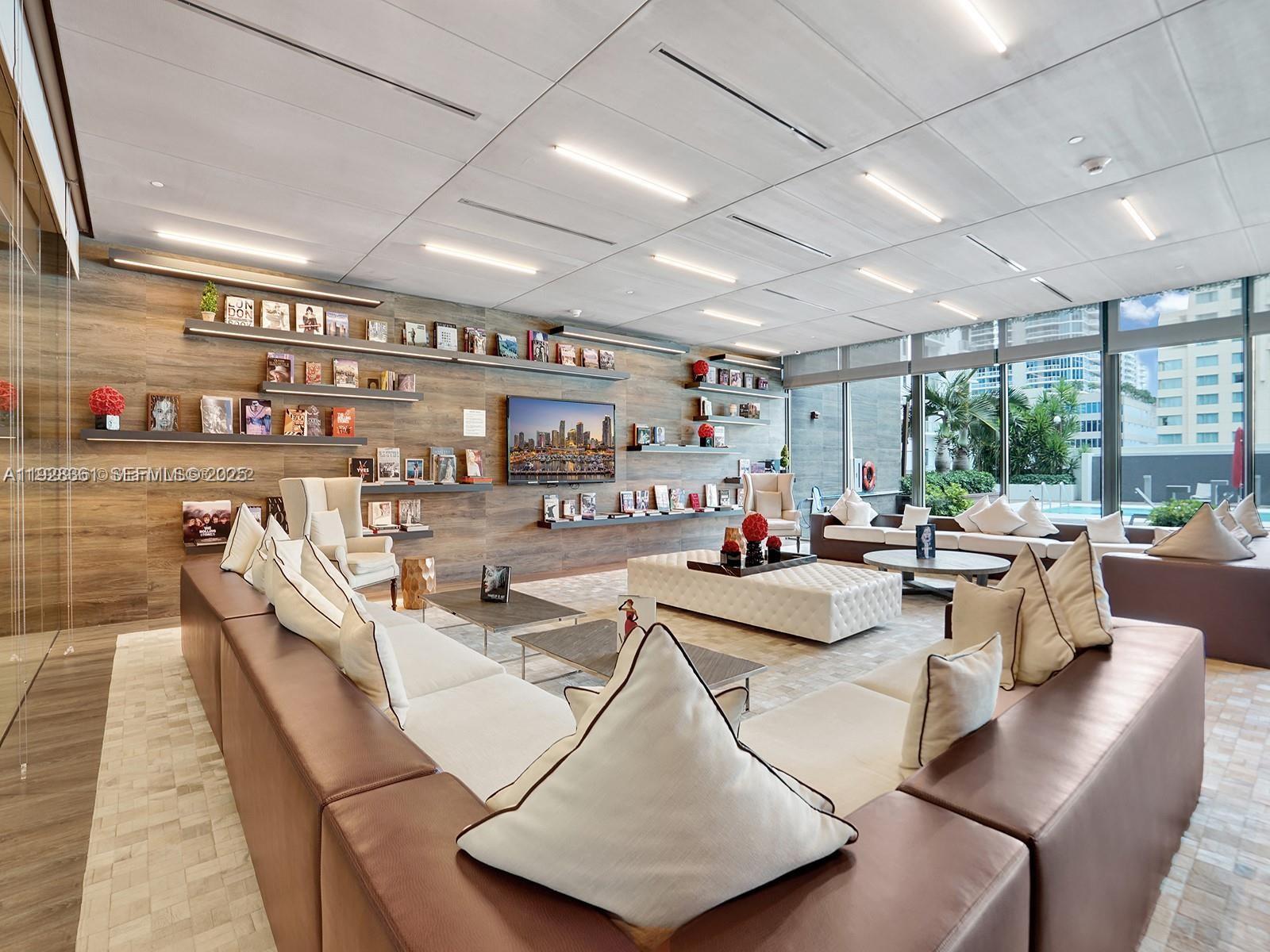 1080 Brickell Ave #3407, Miami FL 33131