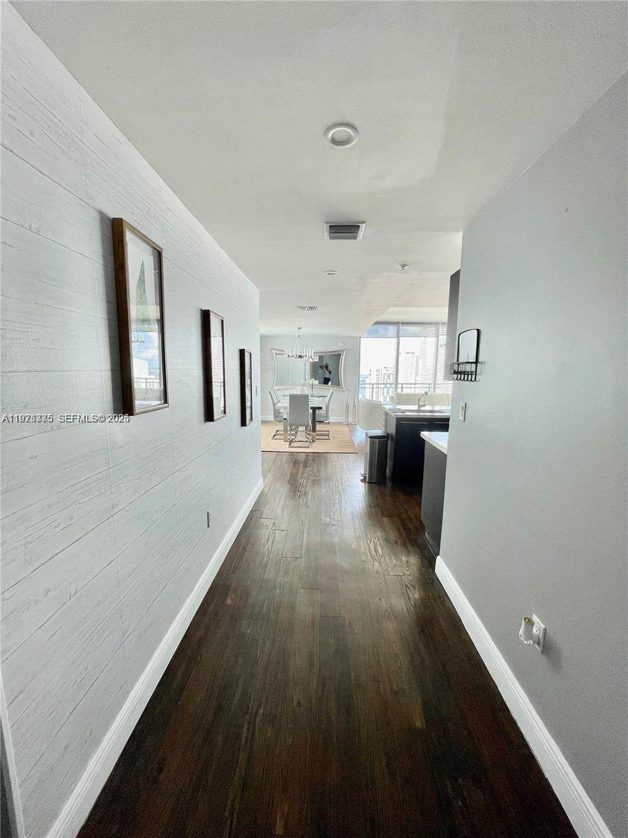 90 SW 3rd St #4404, Miami FL 33130