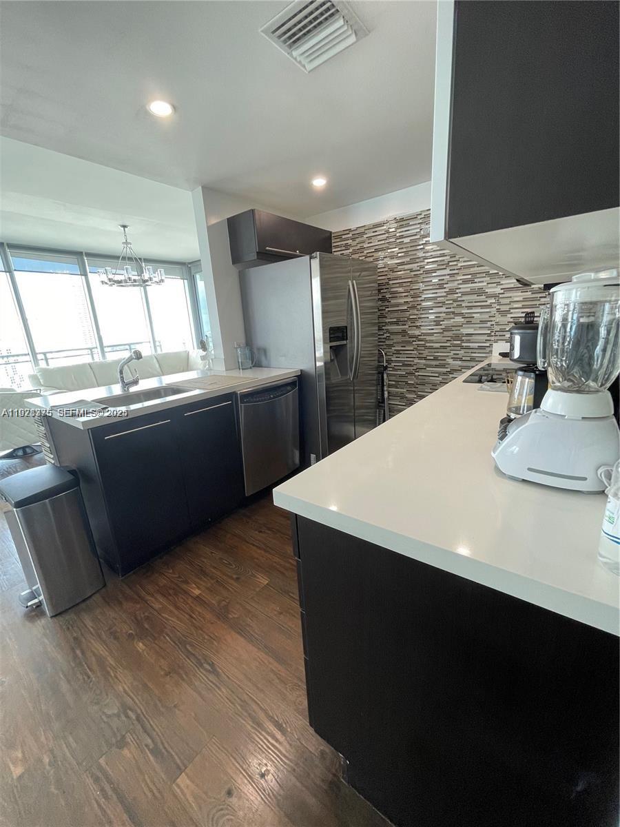 90 SW 3rd St #4404, Miami FL 33130