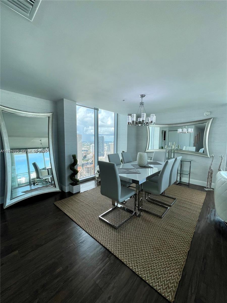 90 SW 3rd St #4404, Miami FL 33130