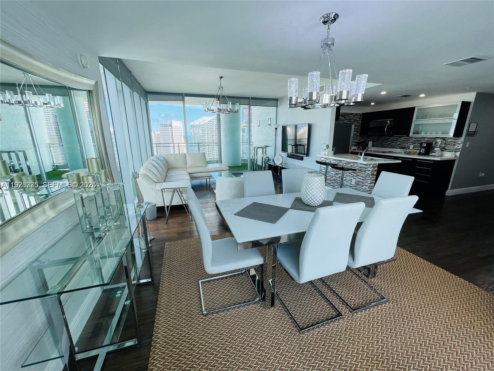 90 SW 3rd St #4404, Miami FL 33130