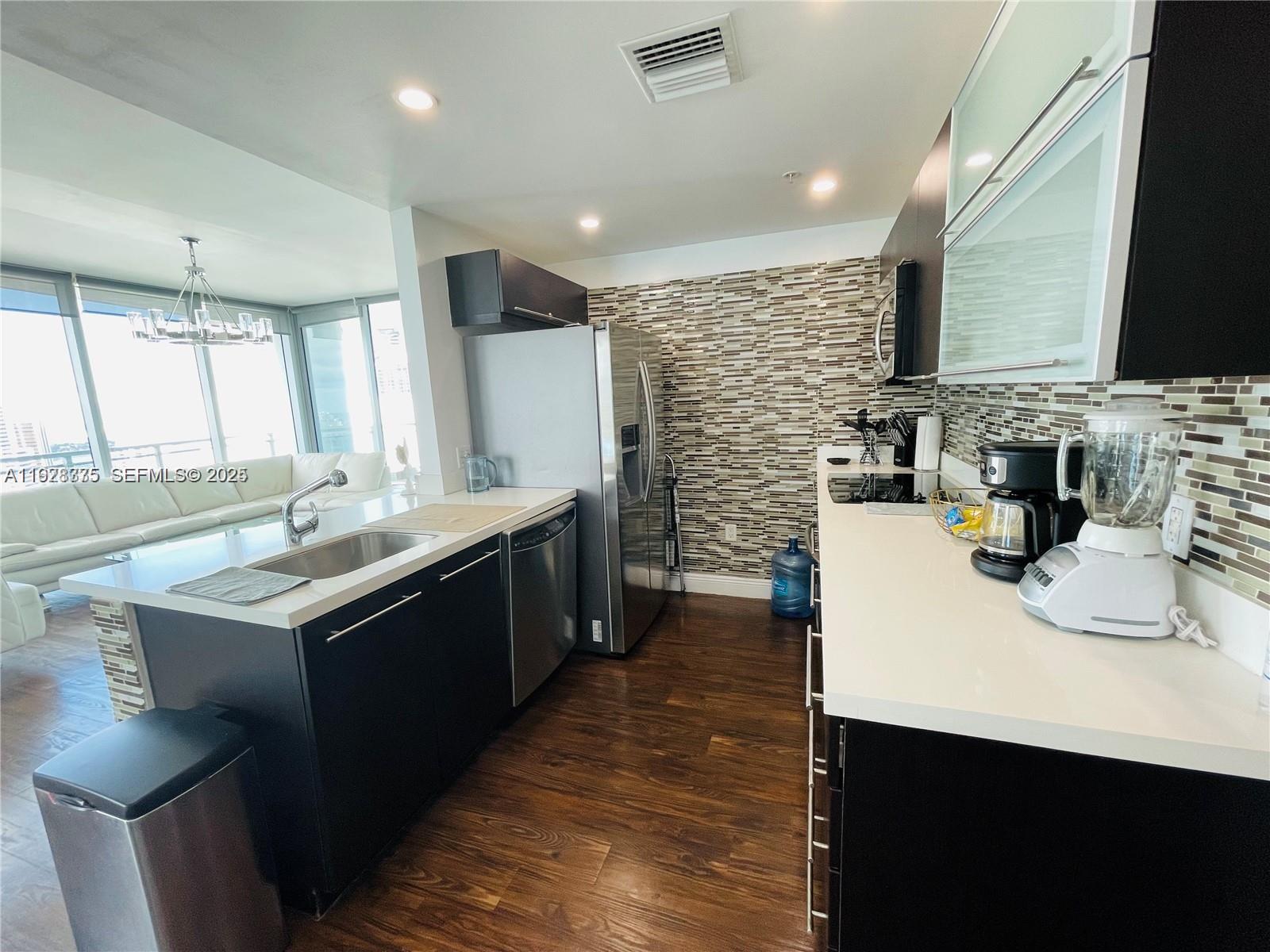 90 SW 3rd St #4404, Miami FL 33130