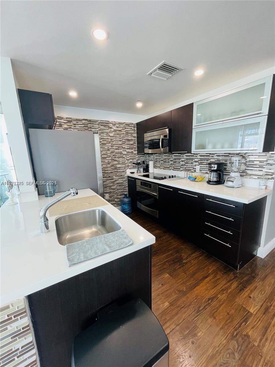90 SW 3rd St #4404, Miami FL 33130
