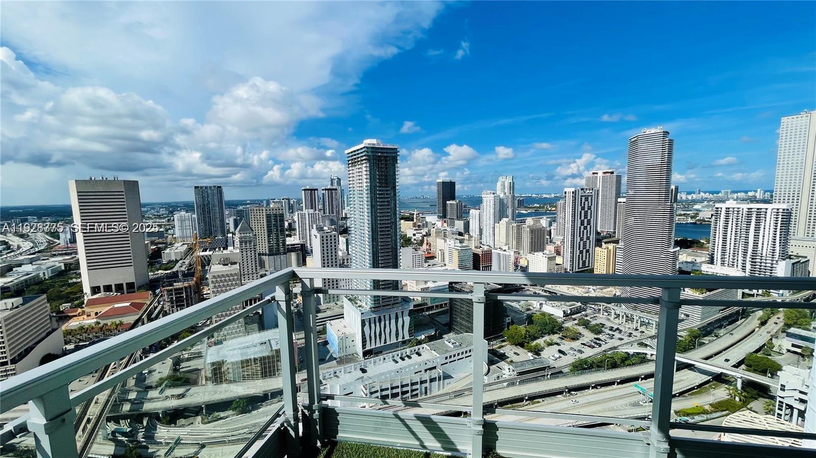 90 SW 3rd St #4404, Miami FL 33130