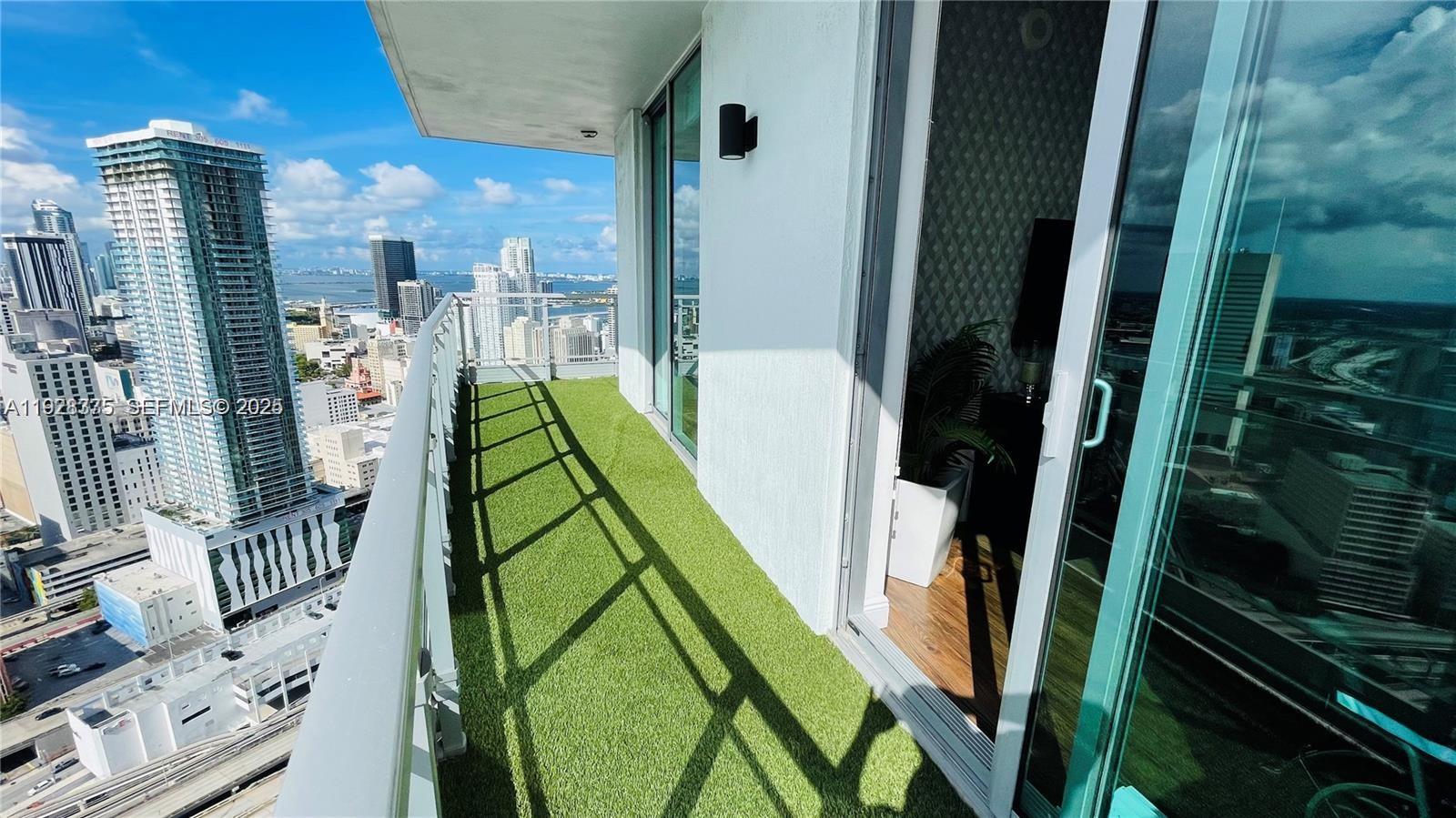 90 SW 3rd St #4404, Miami FL 33130