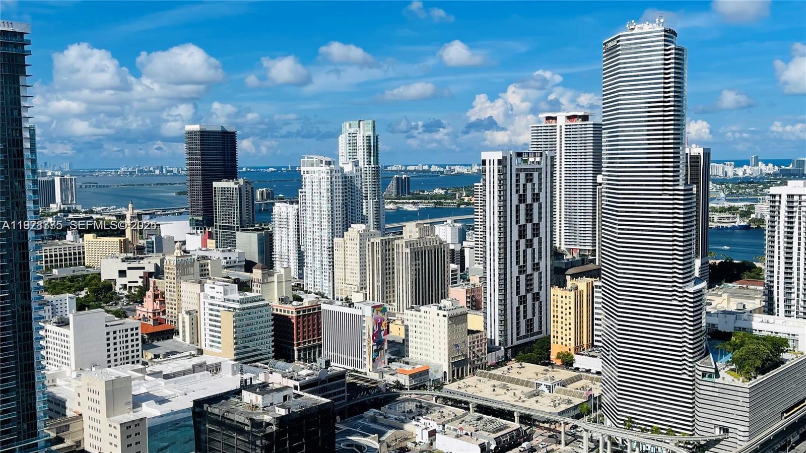 90 SW 3rd St #4404, Miami FL 33130
