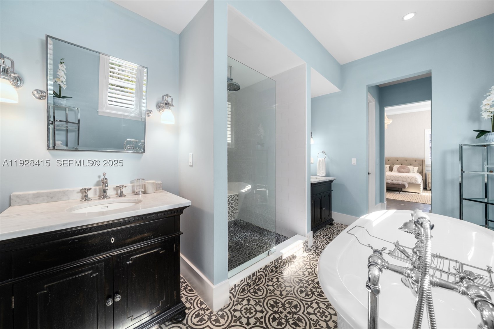 7222 SW 79th Ter, Miami FL 33143