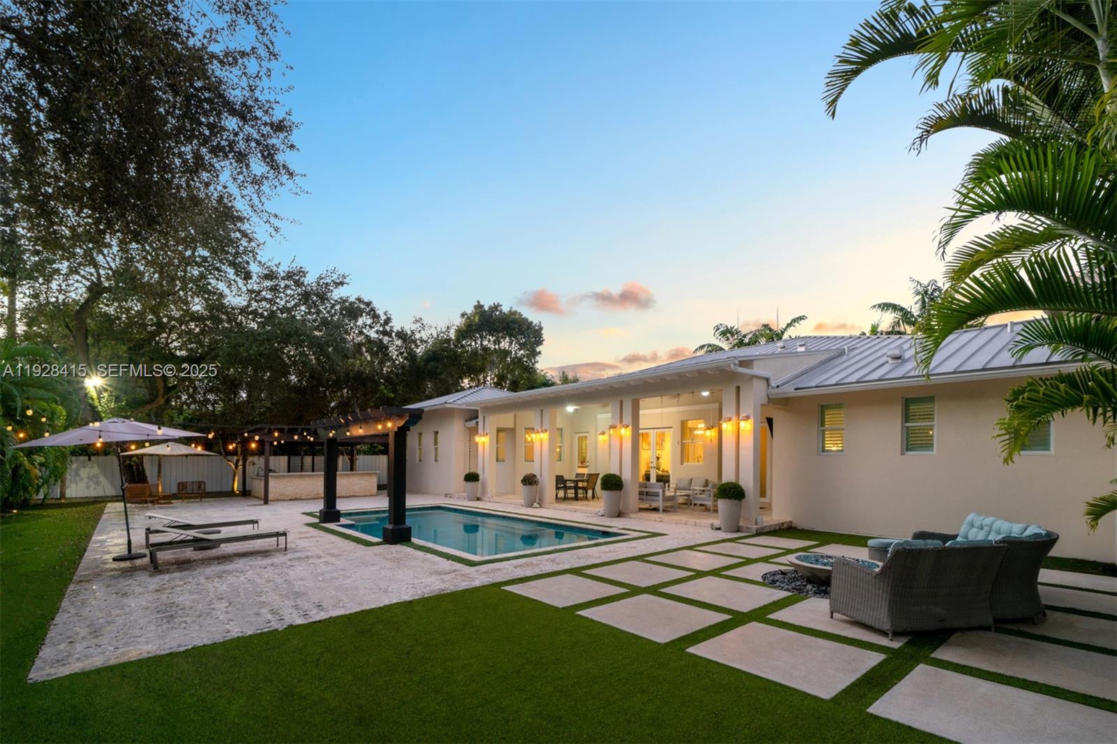 7222 SW 79th Ter, Miami FL 33143