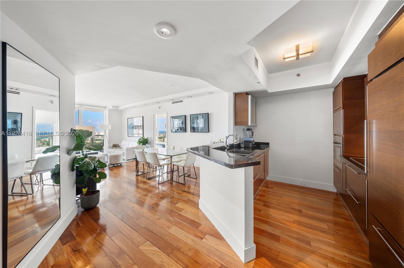 450 Alton Rd #1610, Miami Beach FL 33139