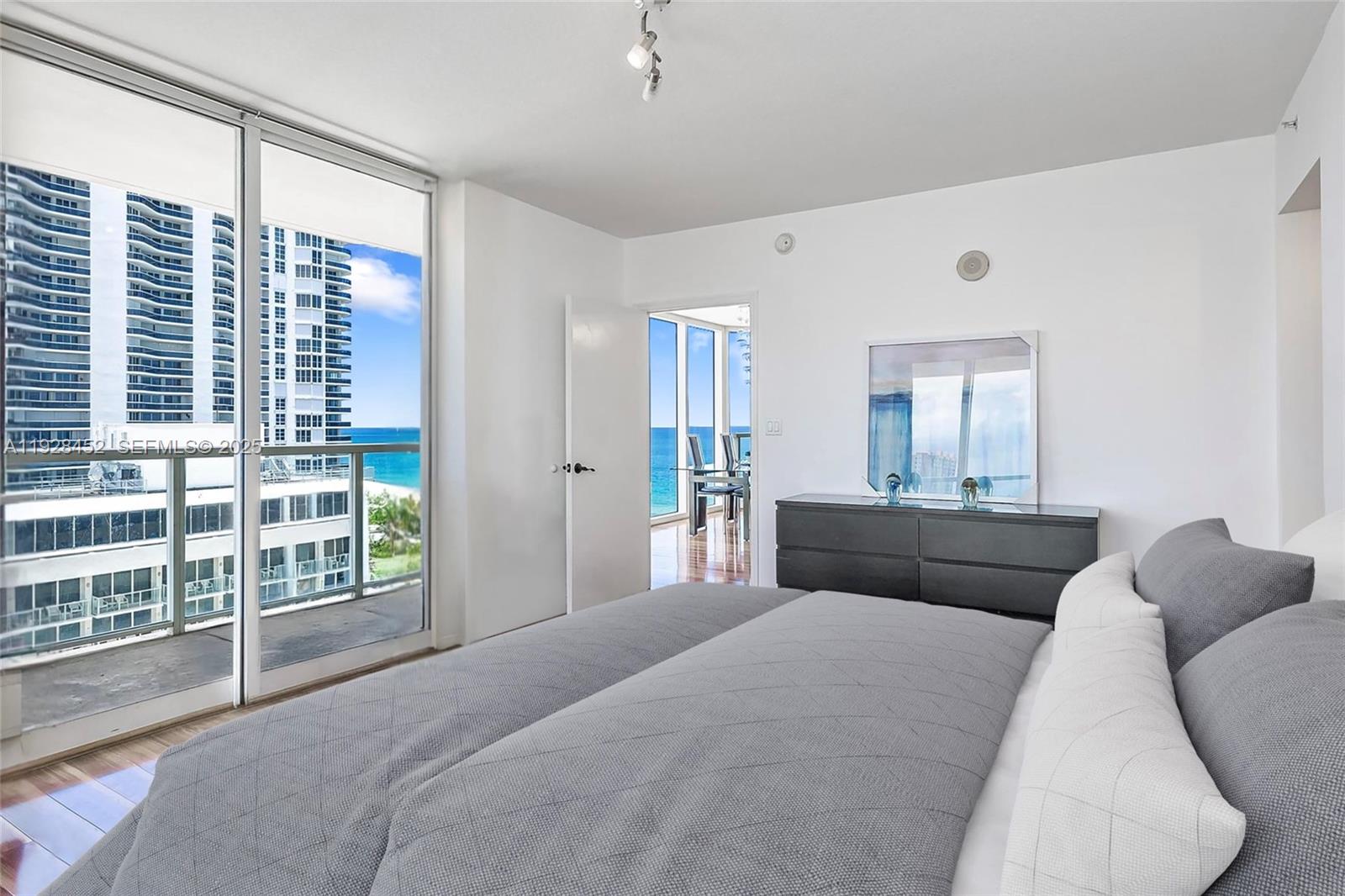 16699 Collins Ave #1507, Sunny Isles Beach FL 33160