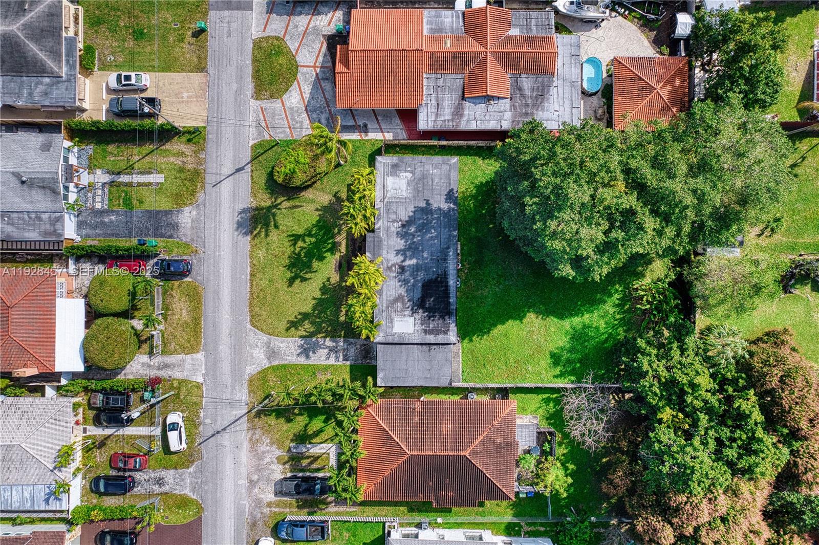 6550 SW 27th St, Miami FL 33155