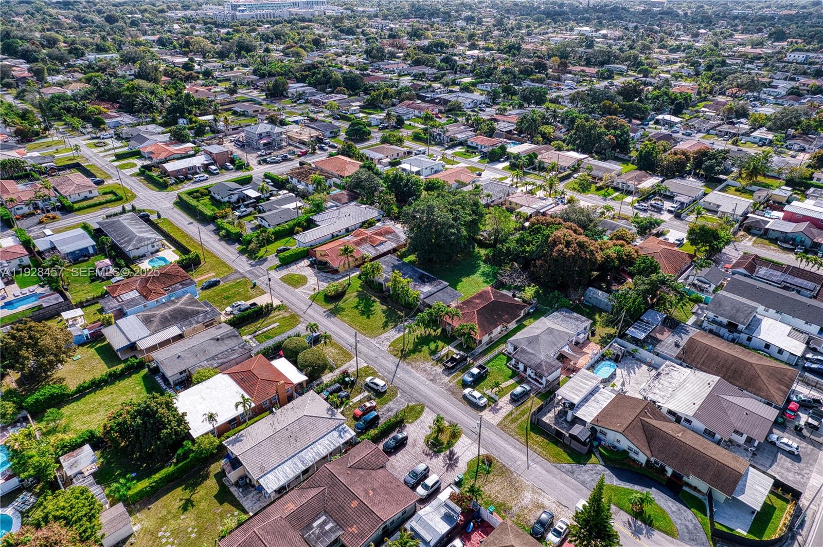 6550 SW 27th St, Miami FL 33155