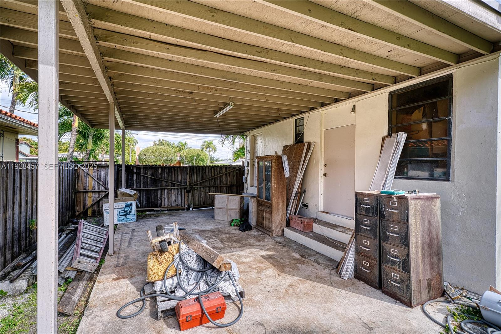 6550 SW 27th St, Miami FL 33155