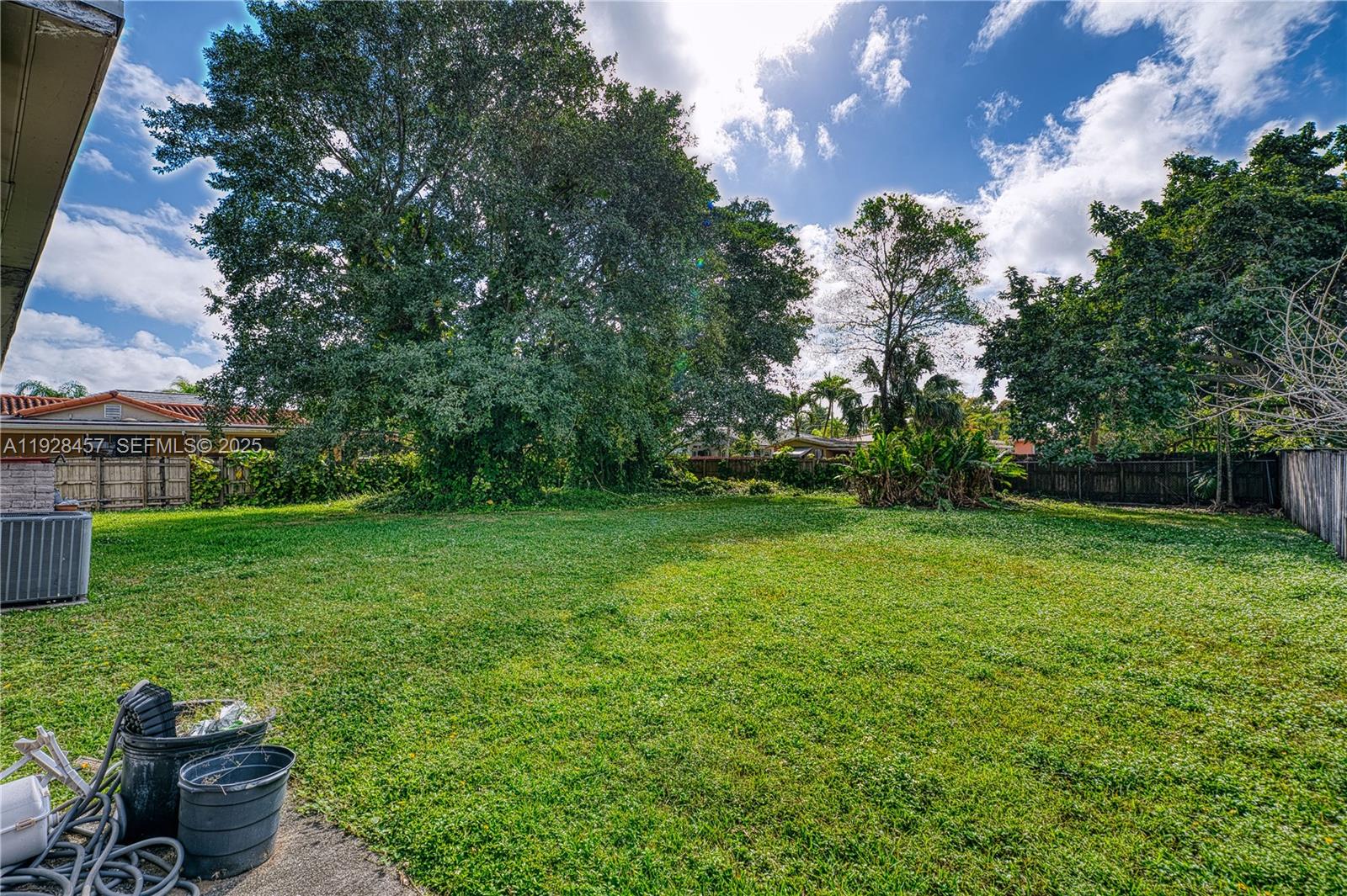 6550 SW 27th St, Miami FL 33155