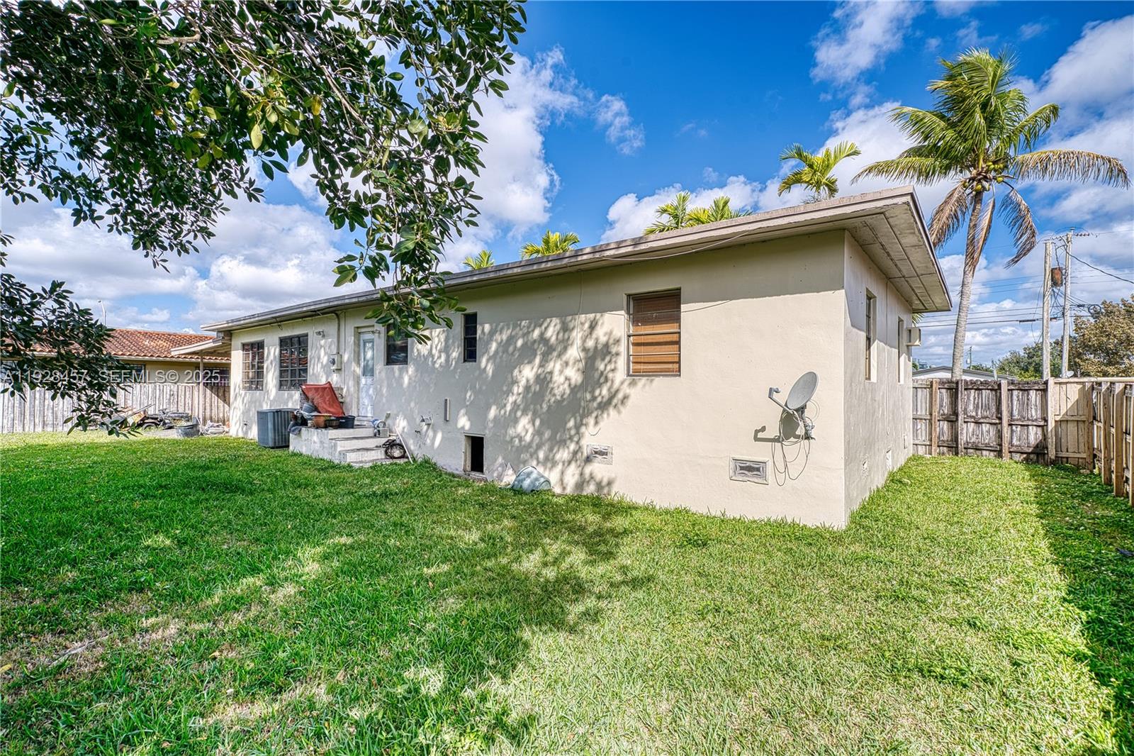 6550 SW 27th St, Miami FL 33155
