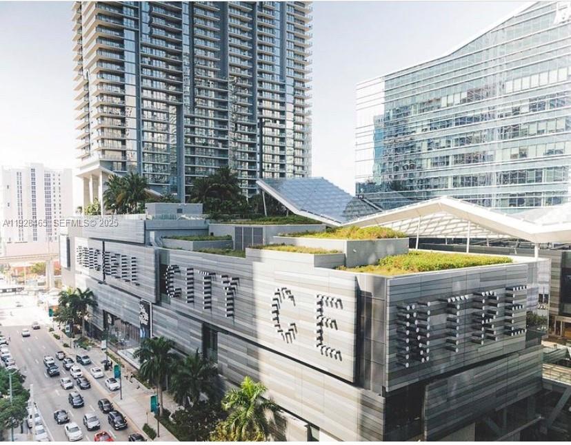 801 S Miami Ave #4205, Miami FL 33130