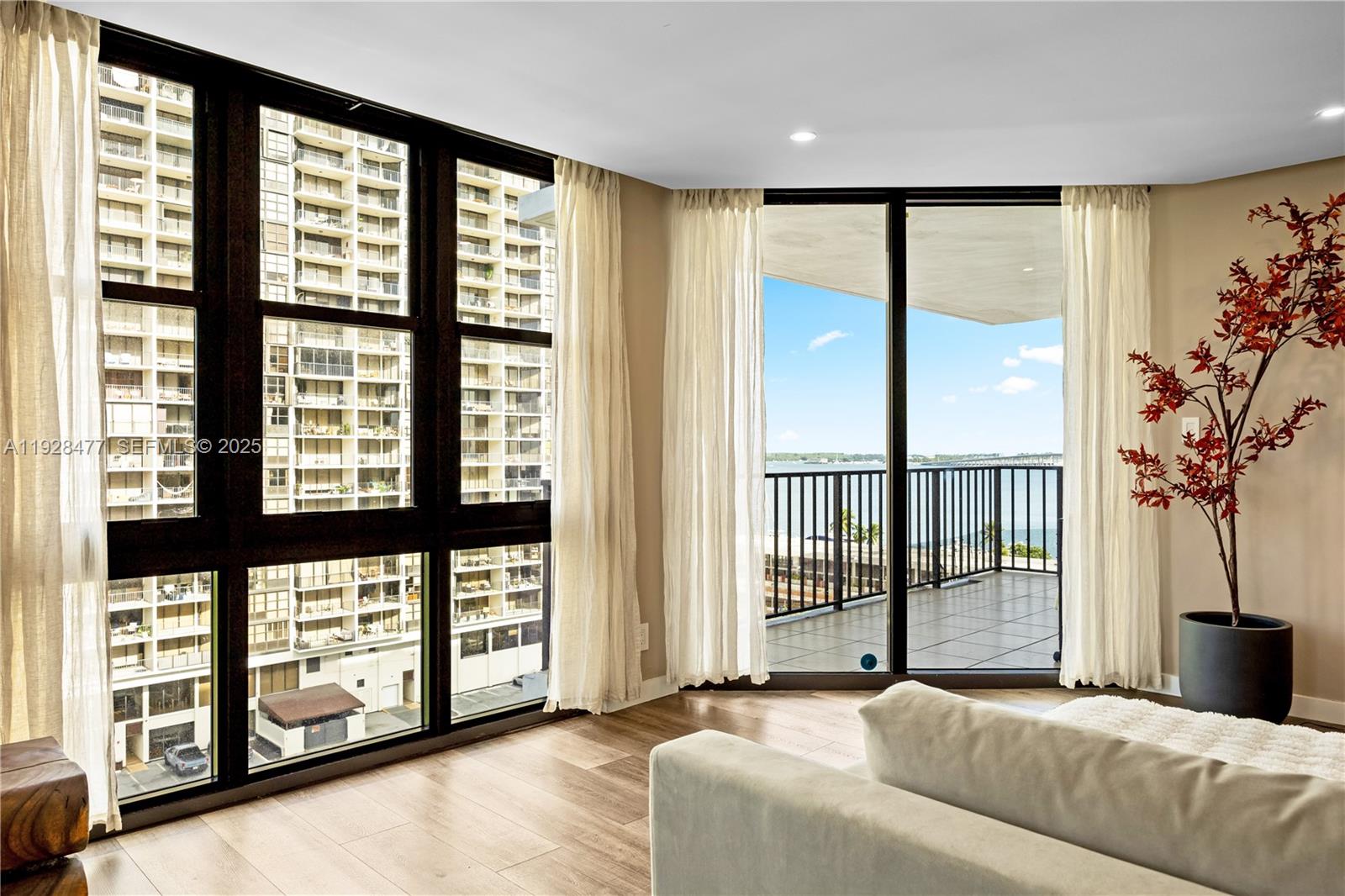 1915 Brickell Ave #1001, Miami FL 33129