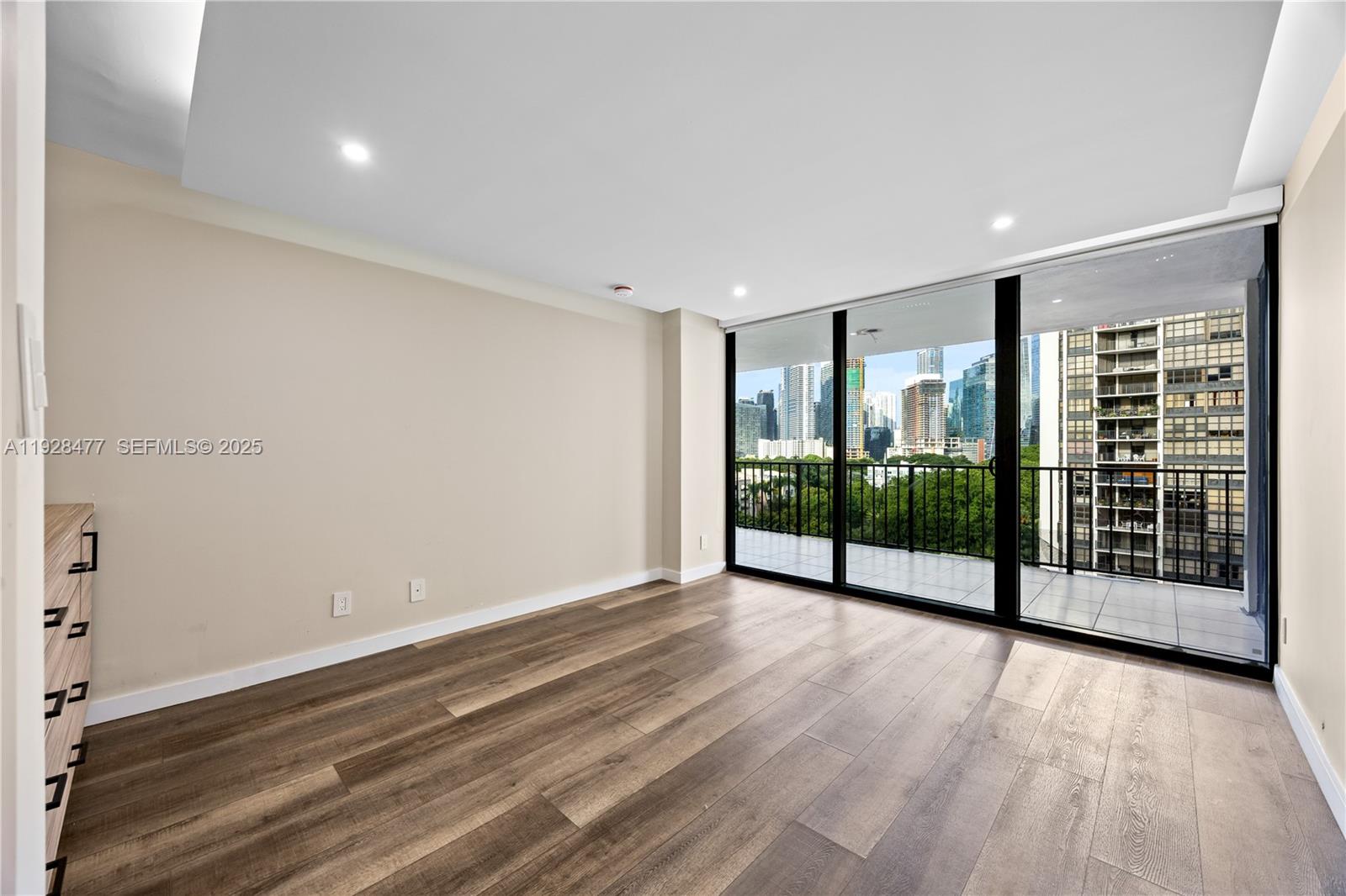 1915 Brickell Ave #1001, Miami FL 33129