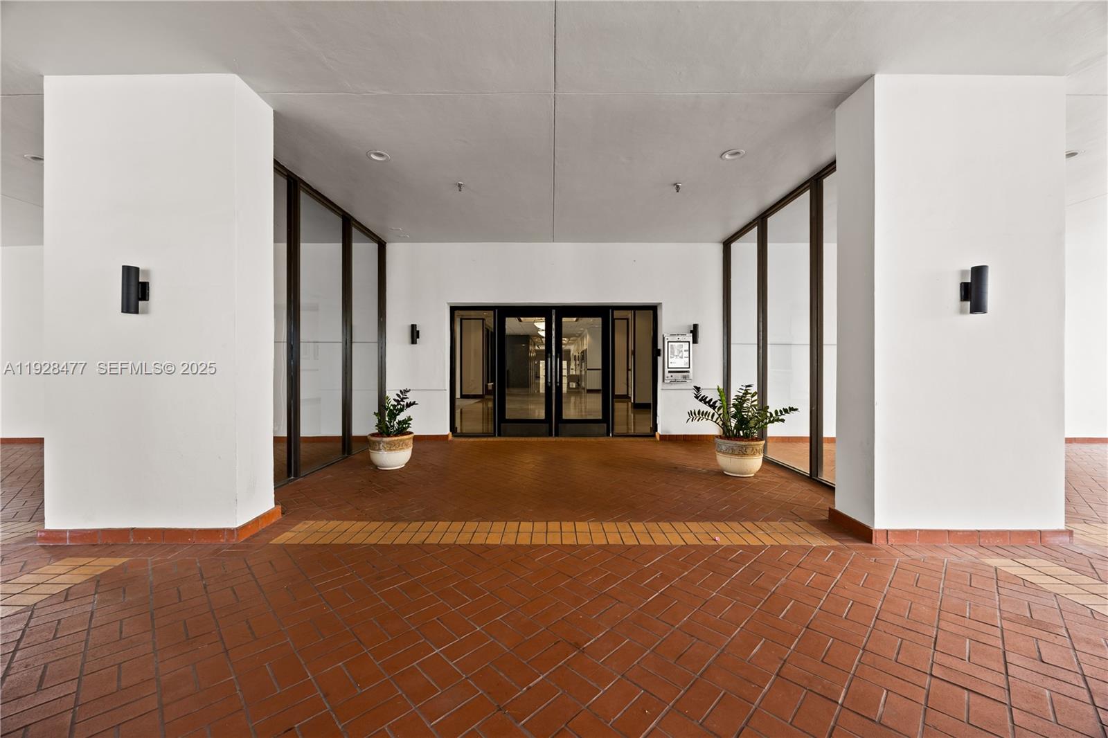 1915 Brickell Ave #1001, Miami FL 33129